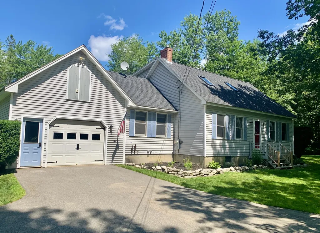 4 Fox Run Court Winterport ME 04496