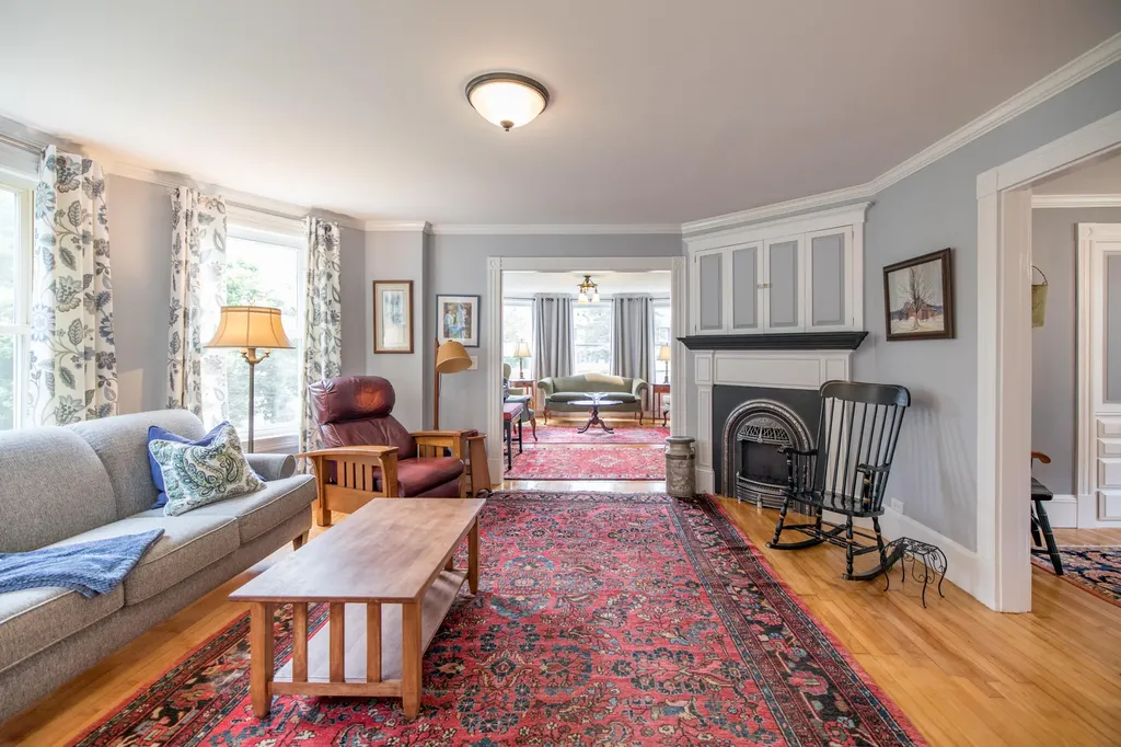 1048 Hotel Road Auburn ME 04210