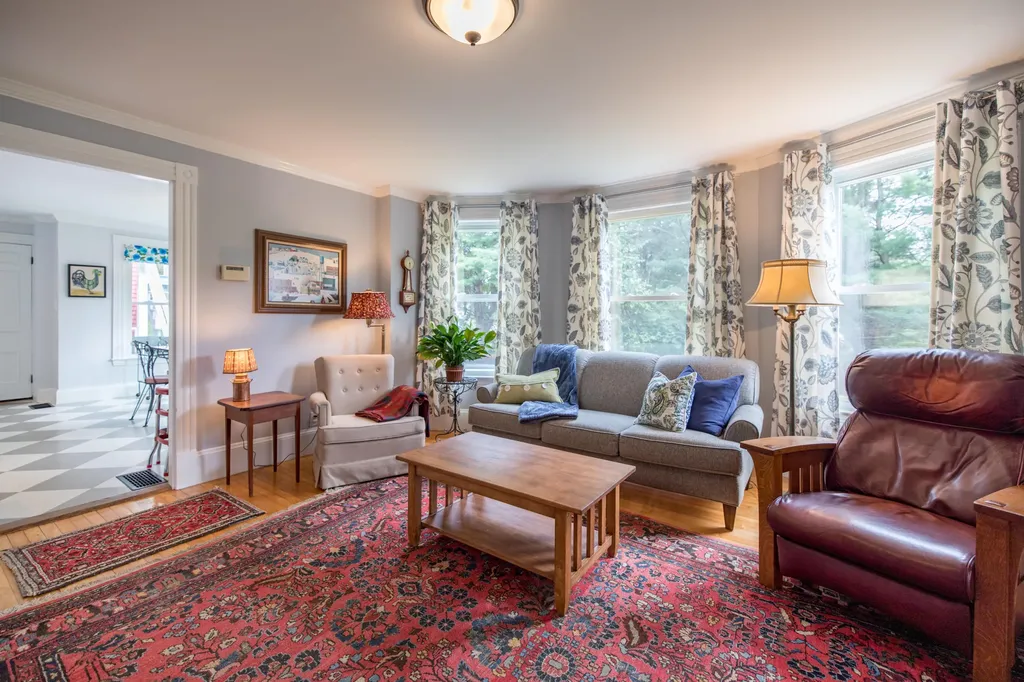 1048 Hotel Road Auburn ME 04210