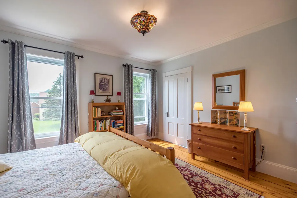 1048 Hotel Road Auburn ME 04210