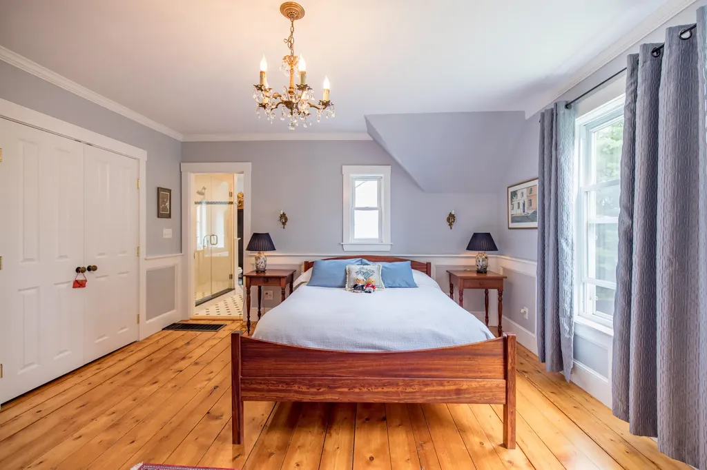 1048 Hotel Road Auburn ME 04210