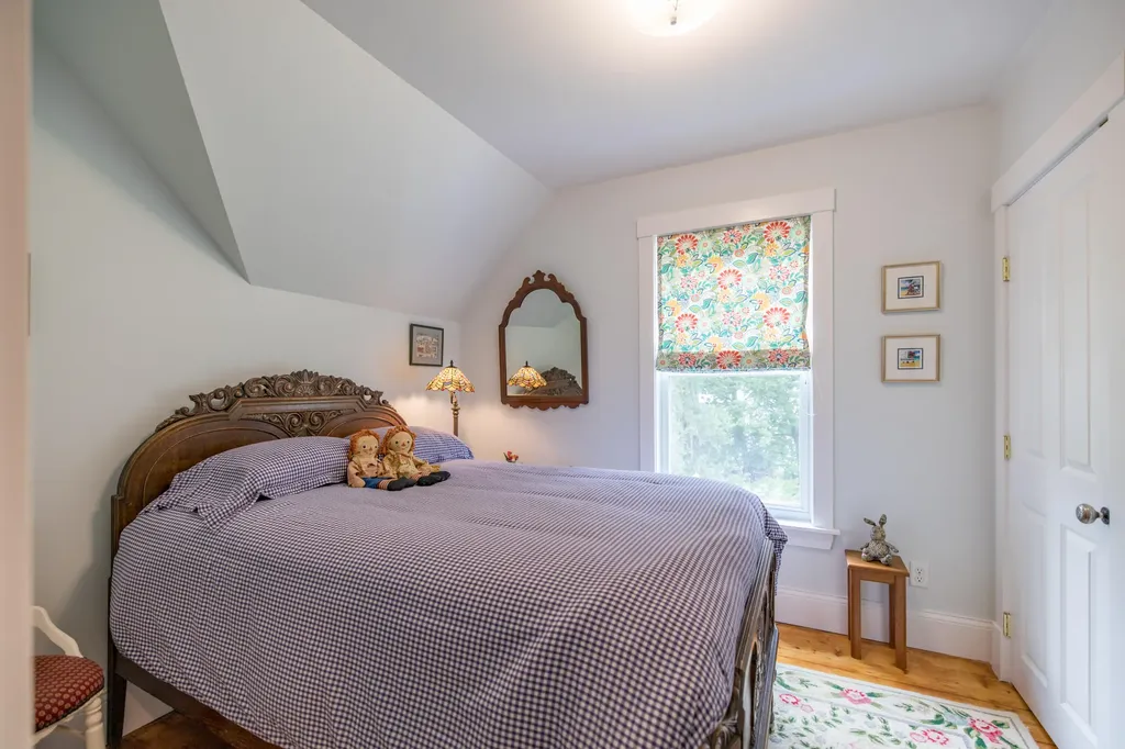 1048 Hotel Road Auburn ME 04210