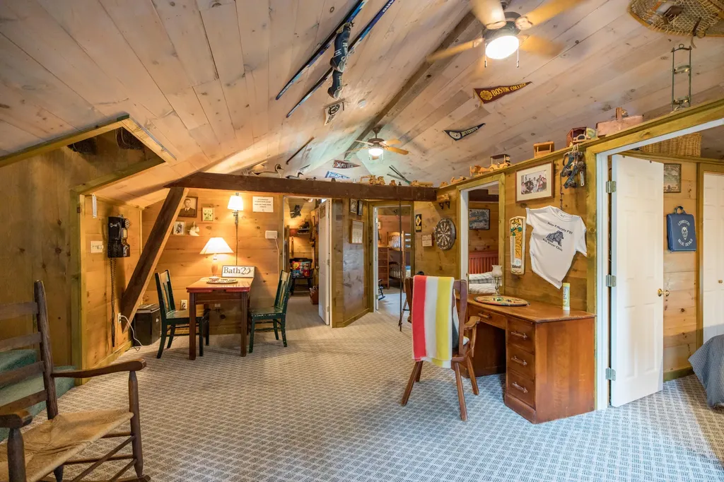 1048 Hotel Road Auburn ME 04210