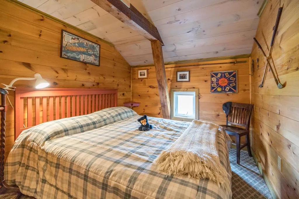 1048 Hotel Road Auburn ME 04210