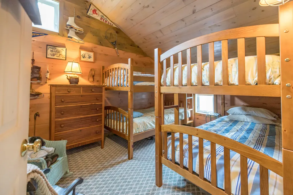 1048 Hotel Road Auburn ME 04210
