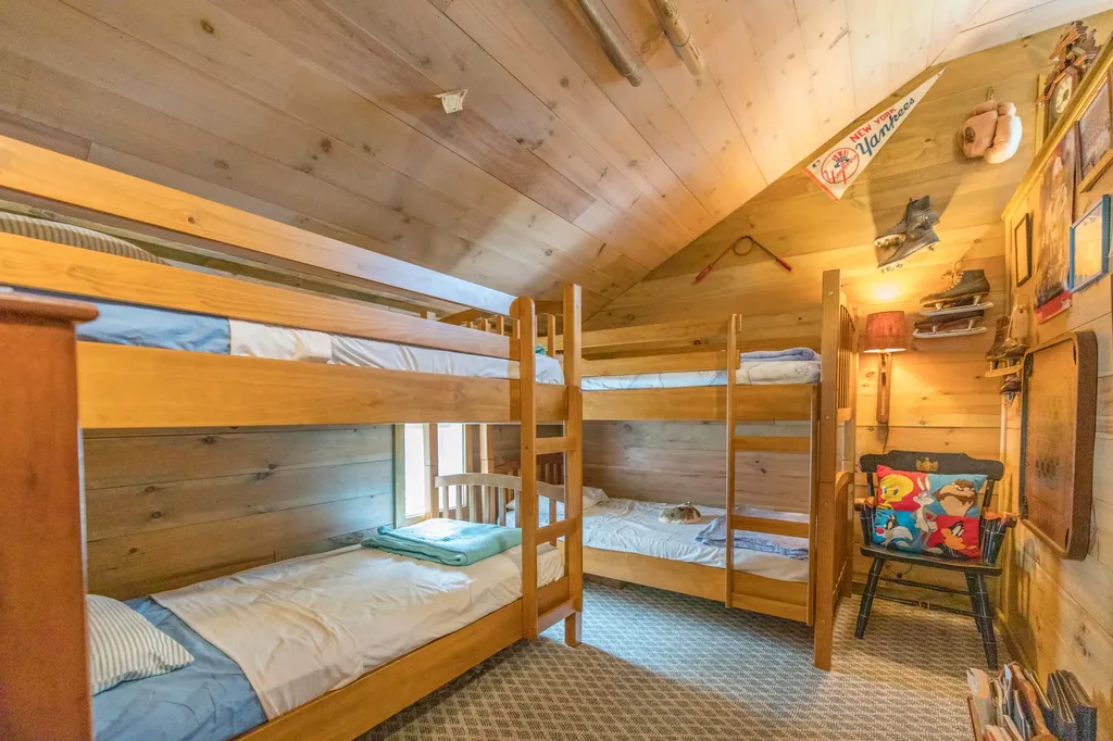 1048 Hotel Road Auburn ME 04210