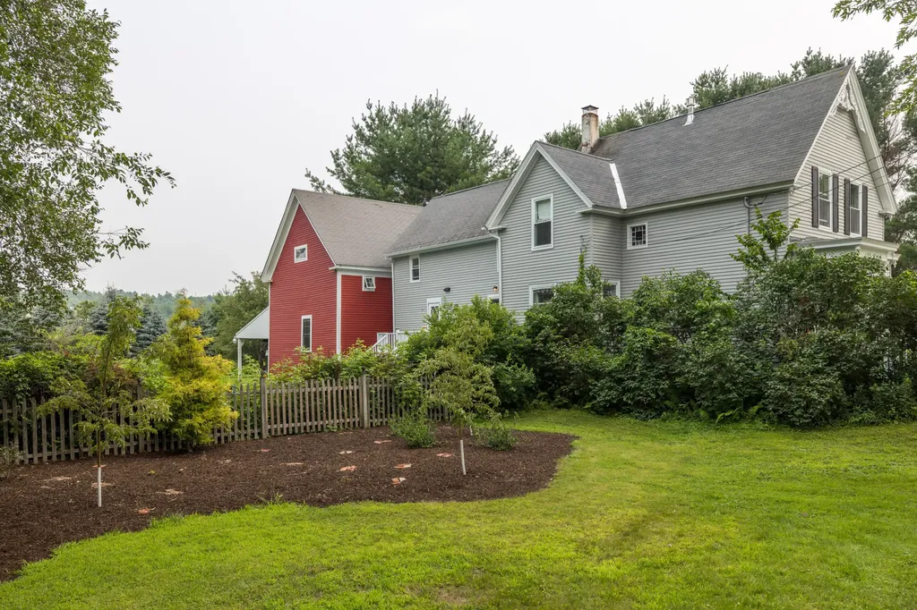1048 Hotel Road Auburn ME 04210