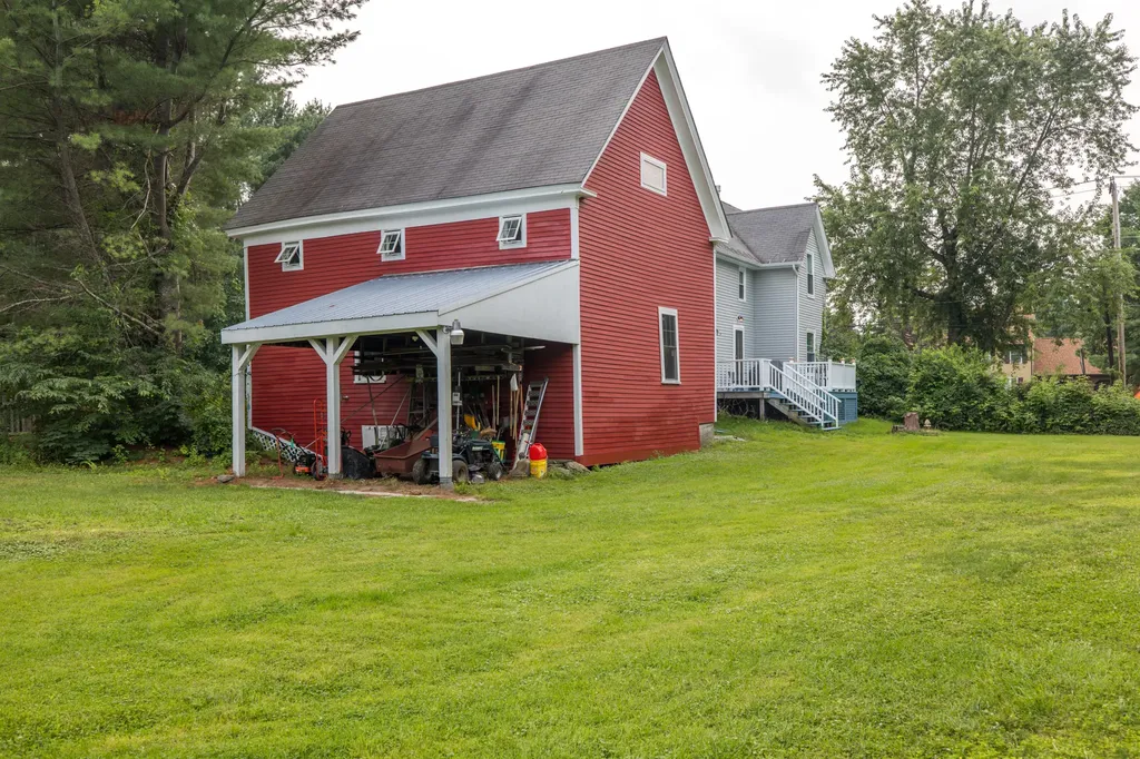 1048 Hotel Road Auburn ME 04210