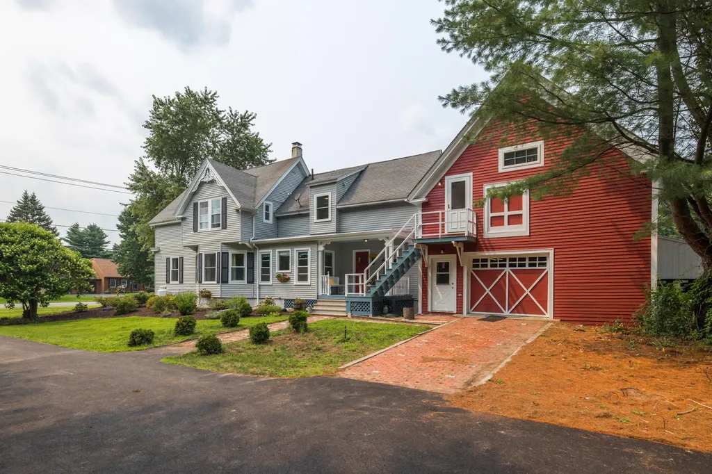 1048 Hotel Road Auburn ME 04210