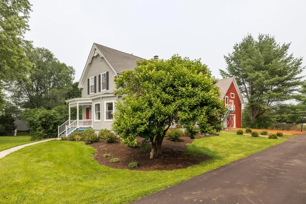 1048 Hotel Road Auburn ME 04210