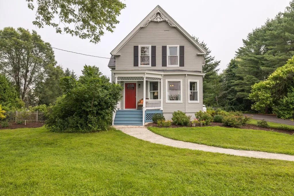 1048 Hotel Road Auburn ME 04210