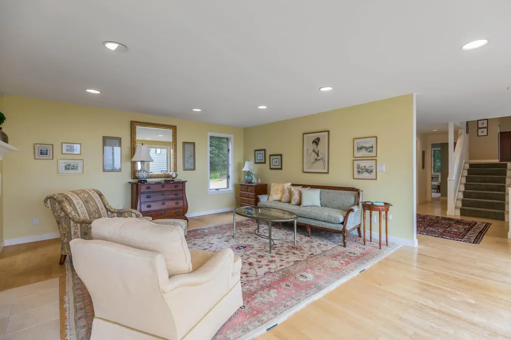 71 Schooner Ridge Road Cumberland ME 04110