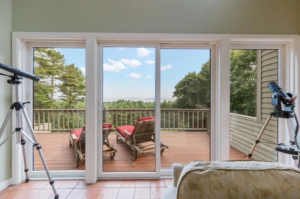 71 Schooner Ridge Road Cumberland ME 04110