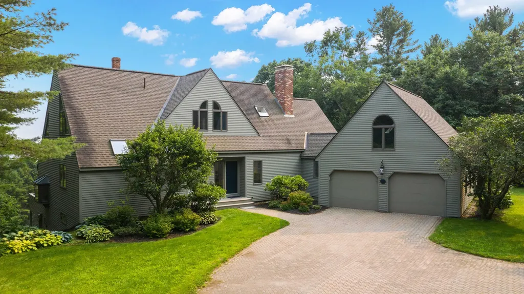 71 Schooner Ridge Road Cumberland ME 04110