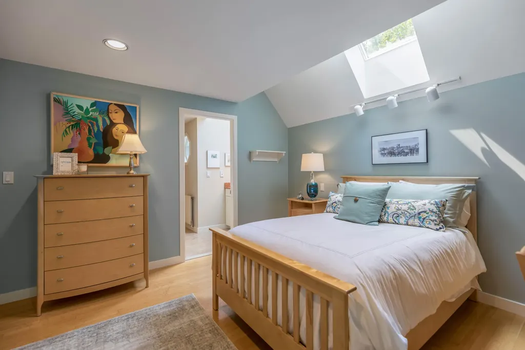 71 Schooner Ridge Road Cumberland ME 04110