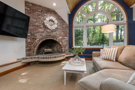 4 Prout Place Cape Elizabeth ME 04107