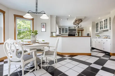 4 Prout Place Cape Elizabeth ME 04107