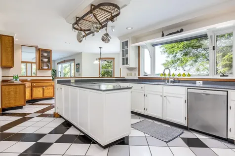 4 Prout Place Cape Elizabeth ME 04107