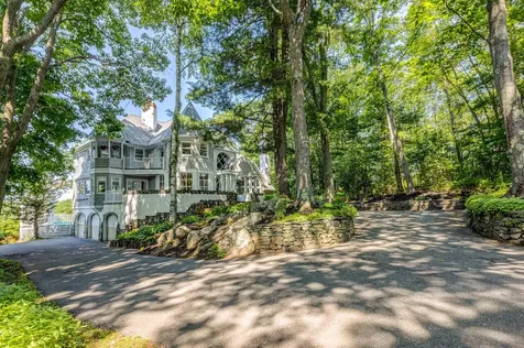 4 Prout Place Cape Elizabeth ME 04107