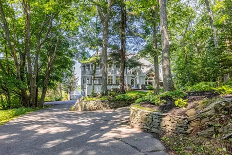 4 Prout Place Cape Elizabeth ME 04107