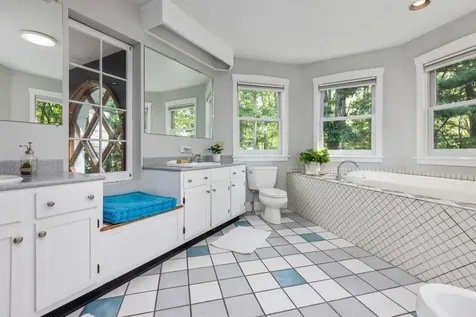 4 Prout Place Cape Elizabeth ME 04107