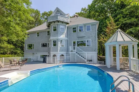 4 Prout Place Cape Elizabeth ME 04107