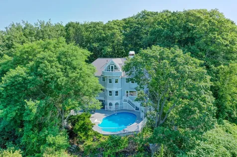 4 Prout Place Cape Elizabeth ME 04107