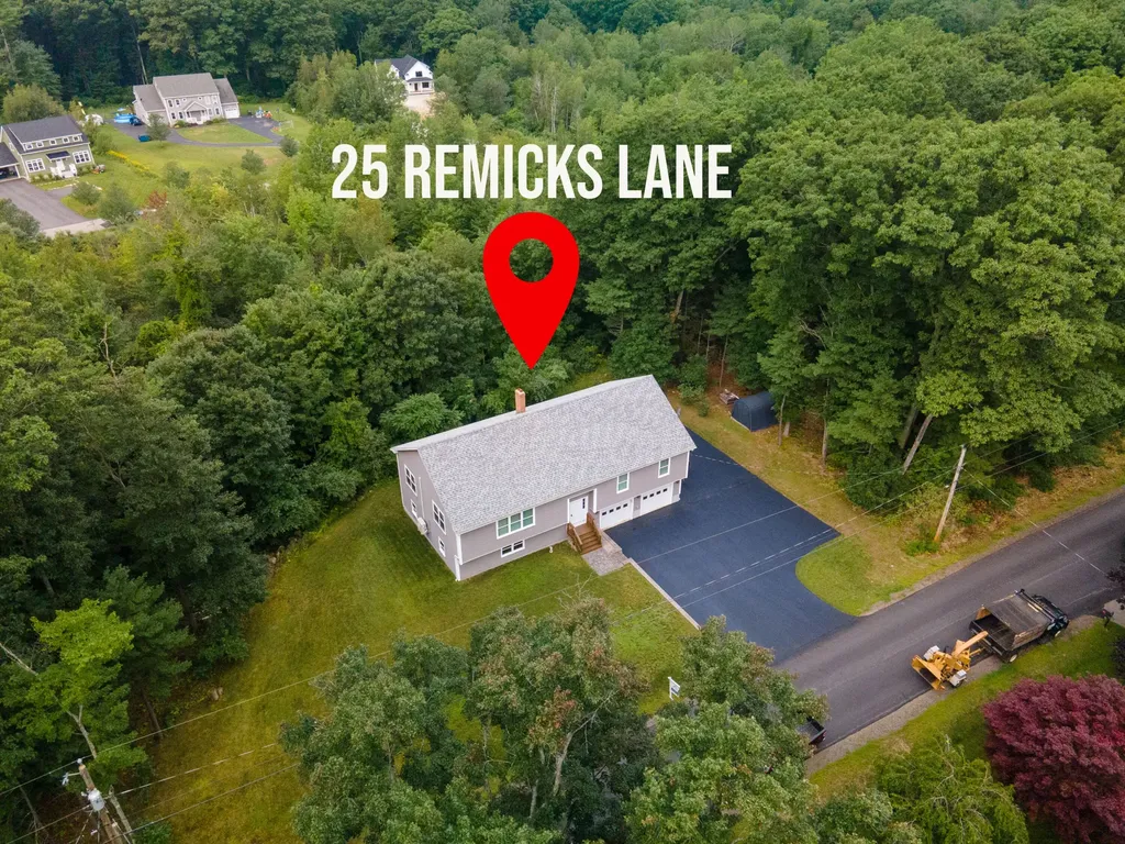 25 Remicks Lane Kittery ME 03904