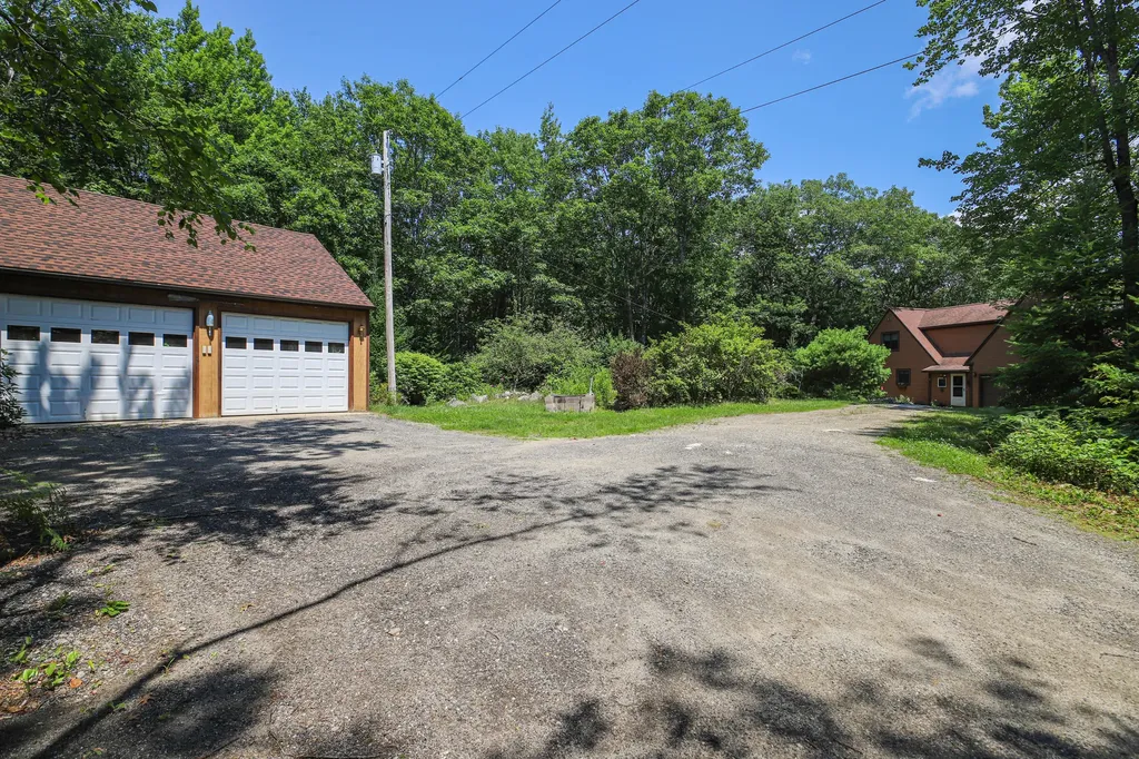 141 Hunnewell Lane Woolwich ME 04579