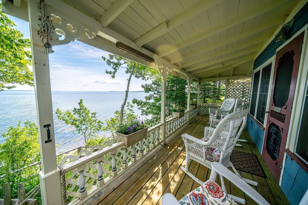 754 Shore Road Northport ME 04849