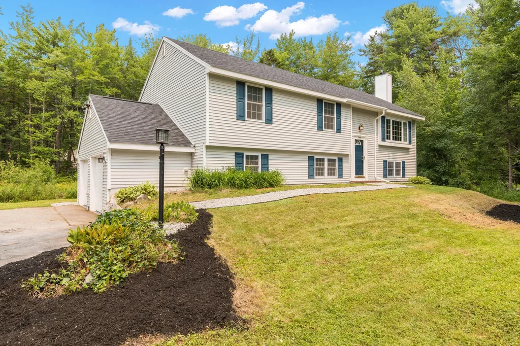 5 Spruce Circle Scarborough ME 04074