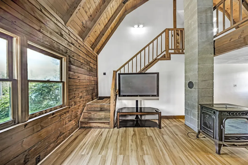 175 Quaker Hill Road Unity ME 04988