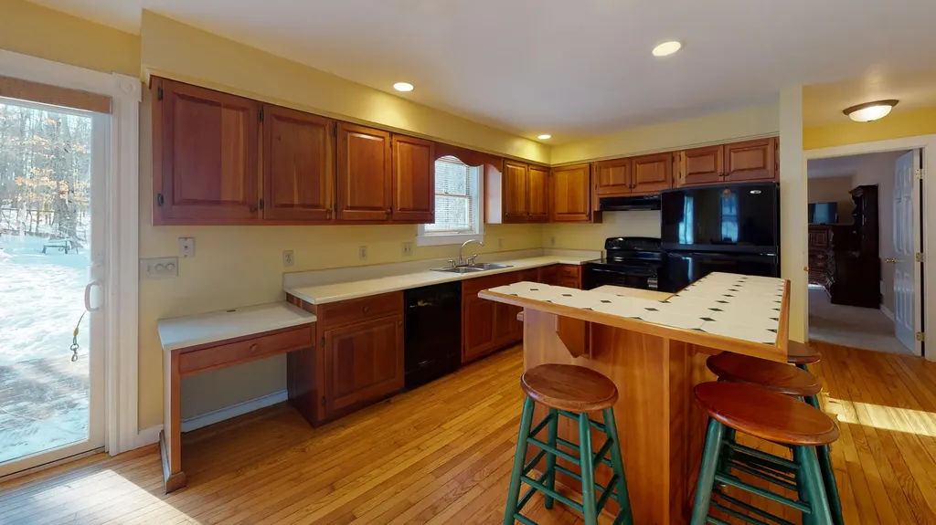 25 Lakeside Estate Drive Monmouth ME 04259