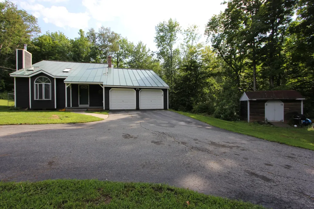 25 Lakeside Estate Drive Monmouth ME 04259