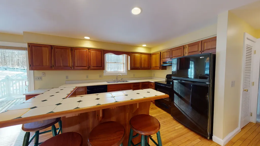 25 Lakeside Estate Drive Monmouth ME 04259