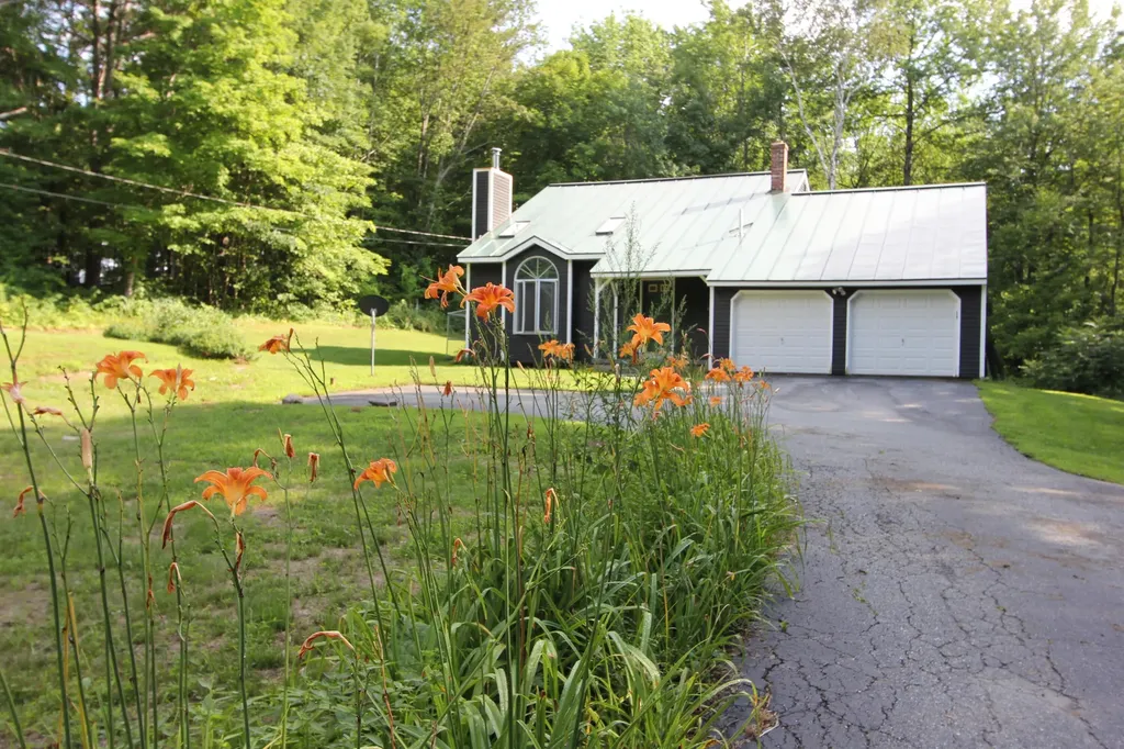 25 Lakeside Estate Drive Monmouth ME 04259