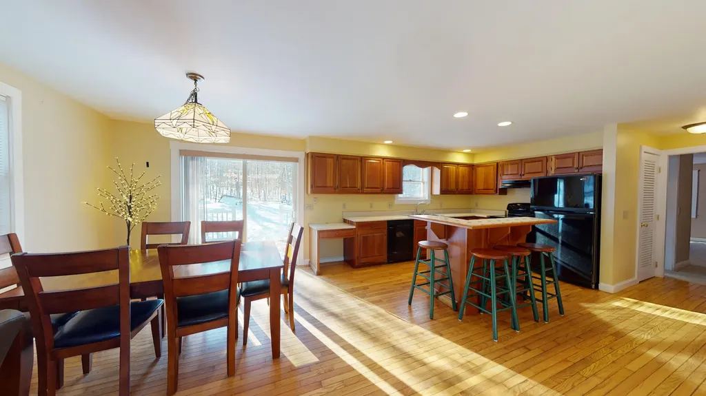 25 Lakeside Estate Drive Monmouth ME 04259