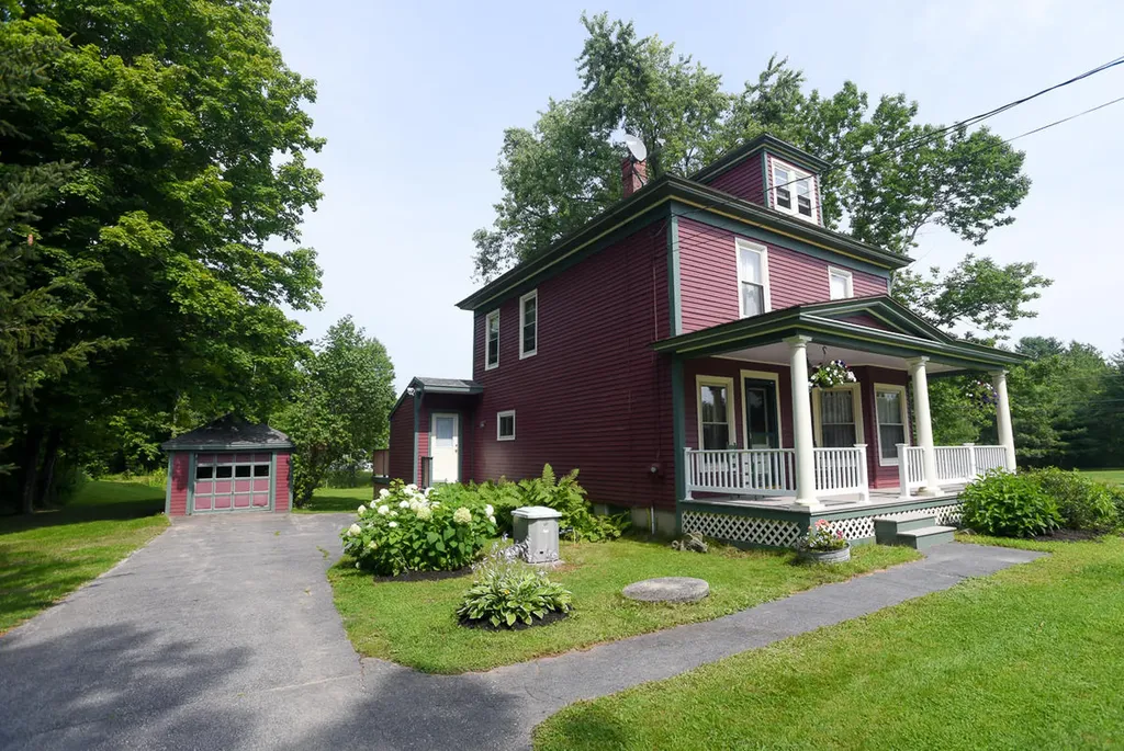 932 River Road Buxton ME 04093