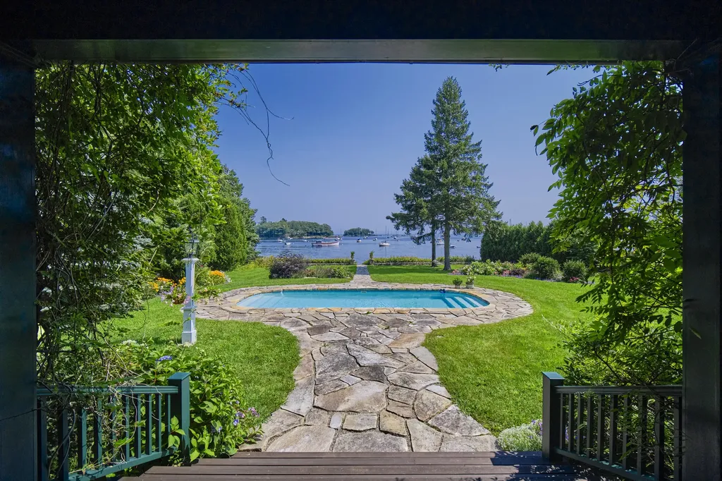 1 Norumbega Drive Camden ME 04843
