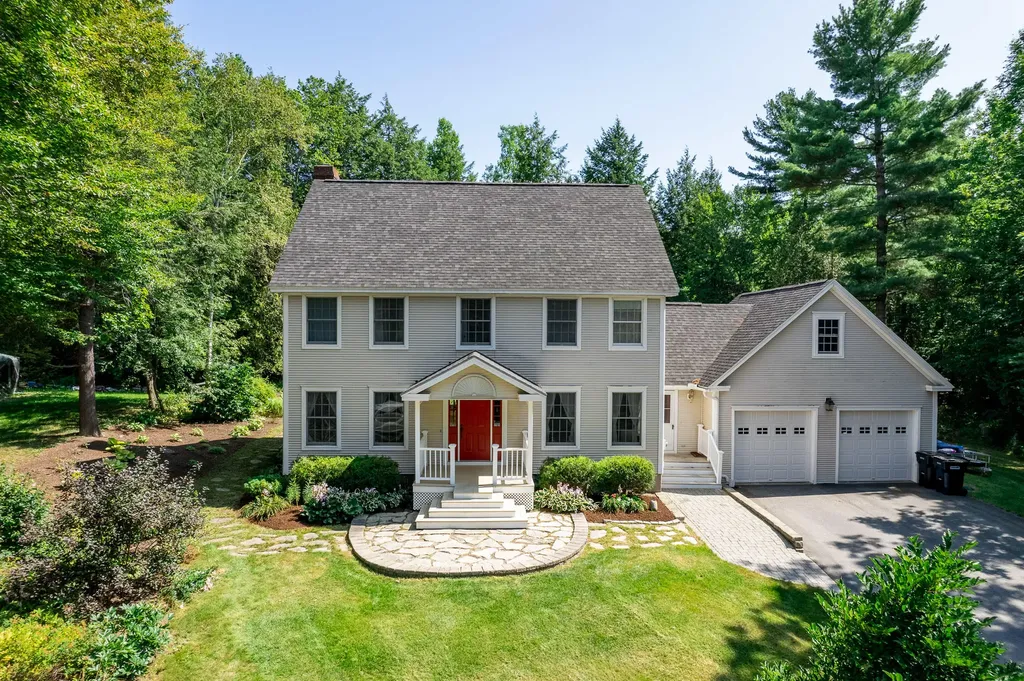 63 Woodland Drive Bangor ME 04401
