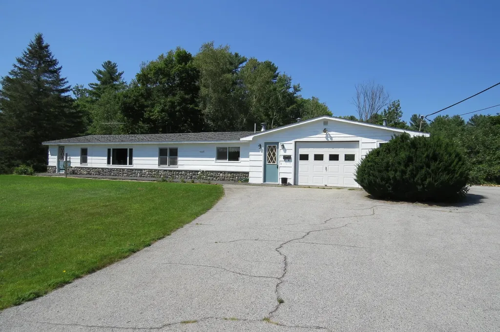 622 Kennebec Road Hampden ME 04444