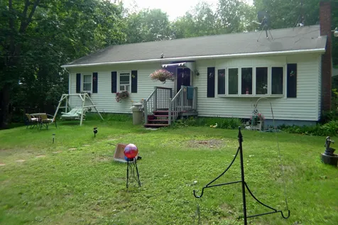 25 Kelley Road Pittston ME 04345