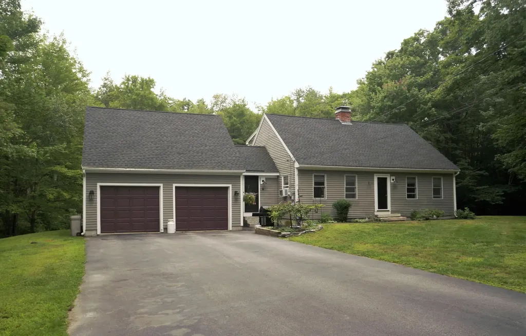 9 Pond View Road Standish ME 04084