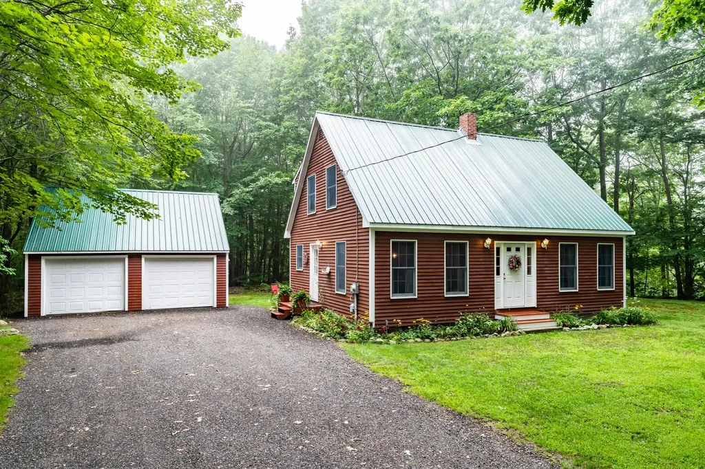 159 Dutton Hill Gray ME 04039