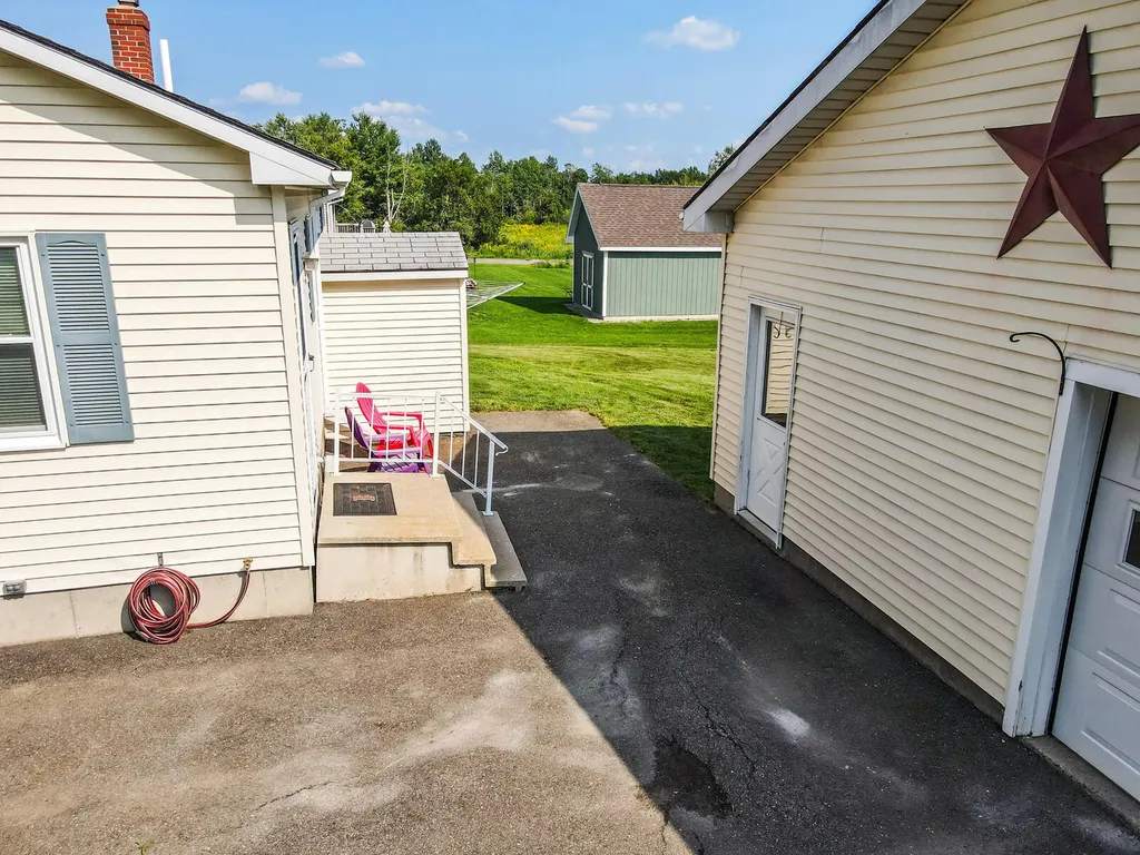 3 Scott Avenue Fairfield ME 04937