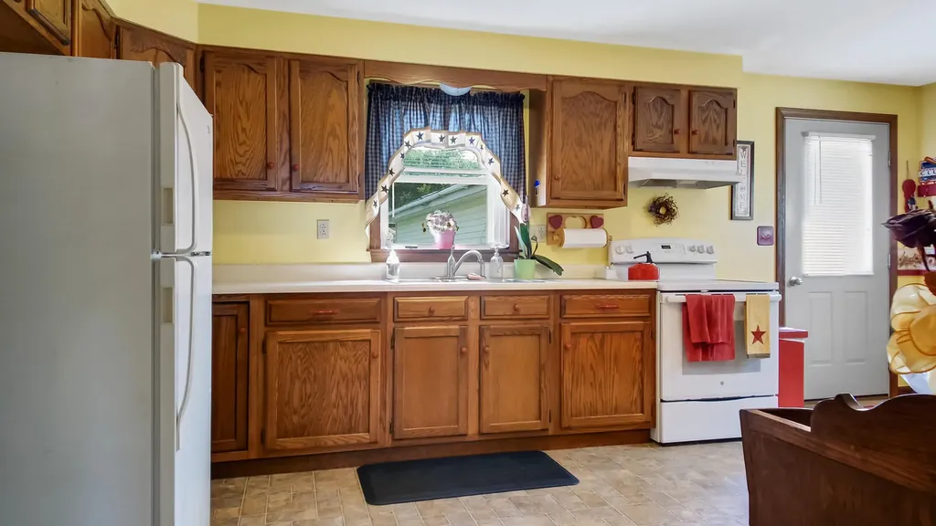3 Scott Avenue Fairfield ME 04937