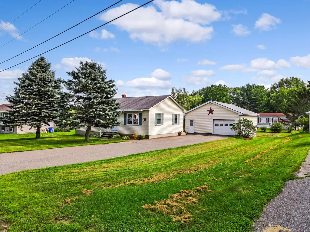 3 Scott Avenue Fairfield ME 04937