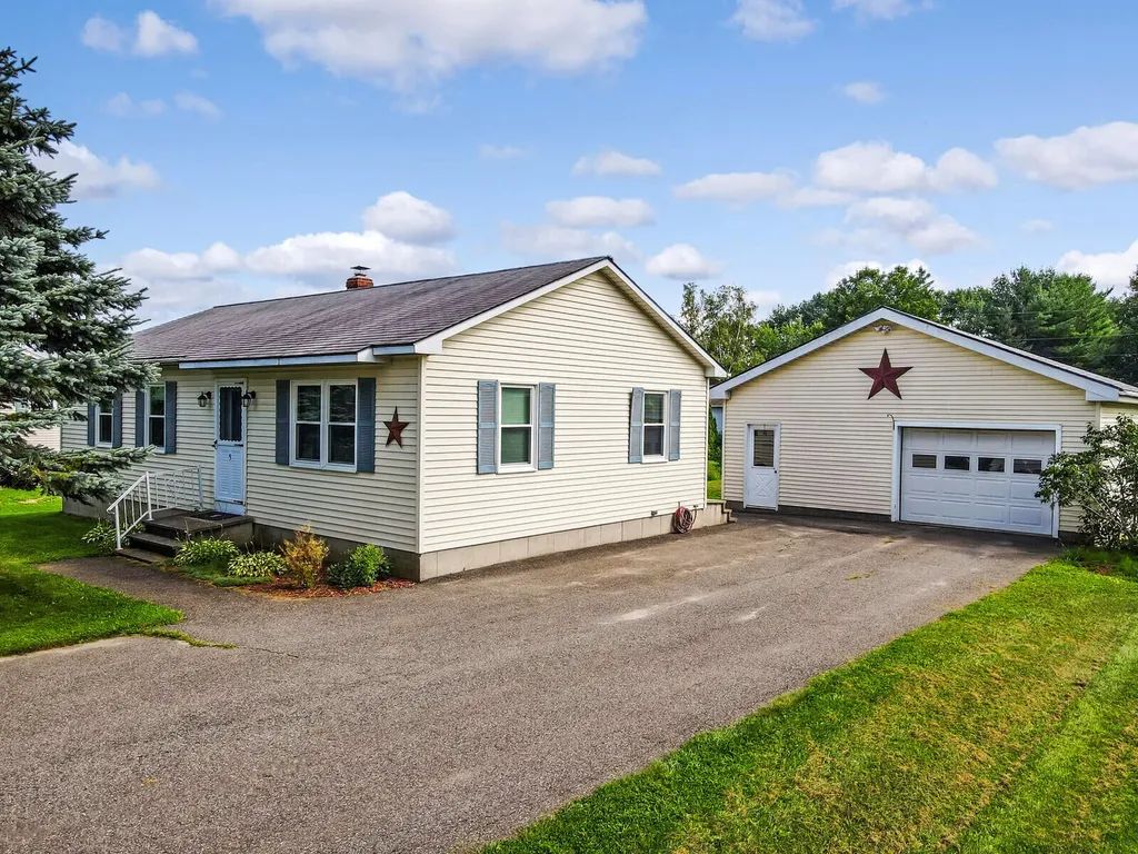 3 Scott Avenue Fairfield ME 04937