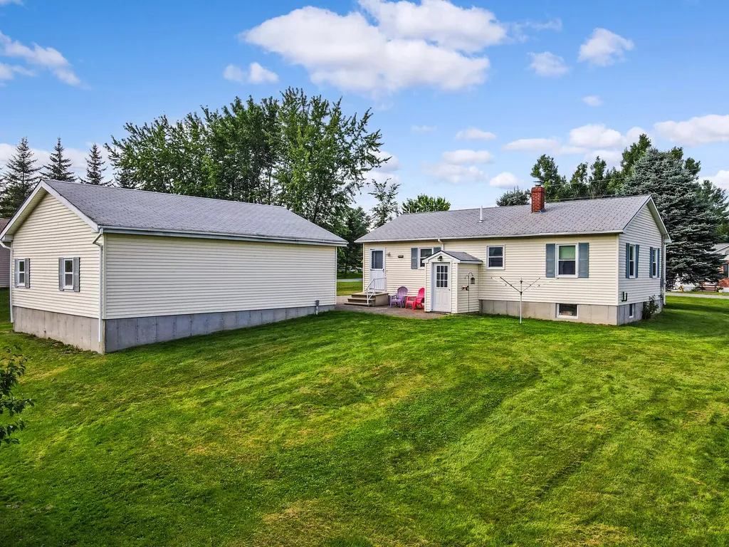 3 Scott Avenue Fairfield ME 04937