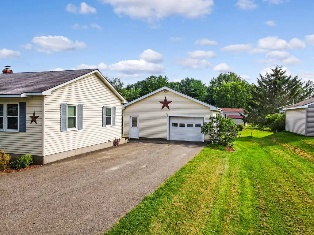 3 Scott Avenue Fairfield ME 04937